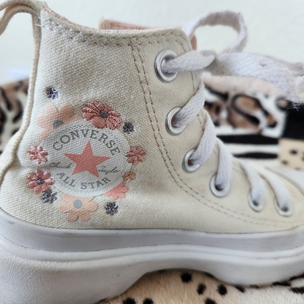 Converse Kids Floral Pink High Top Sz 11/Eur 28 All Star Sneakers Zip HP